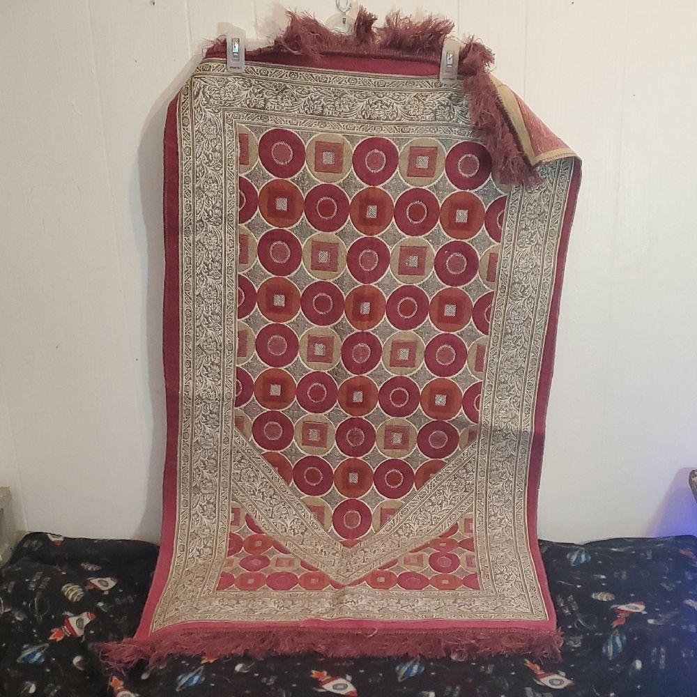 Alzahraa Pink and Gold Patterned Tapestry Prayer Rug 42x26 Inches